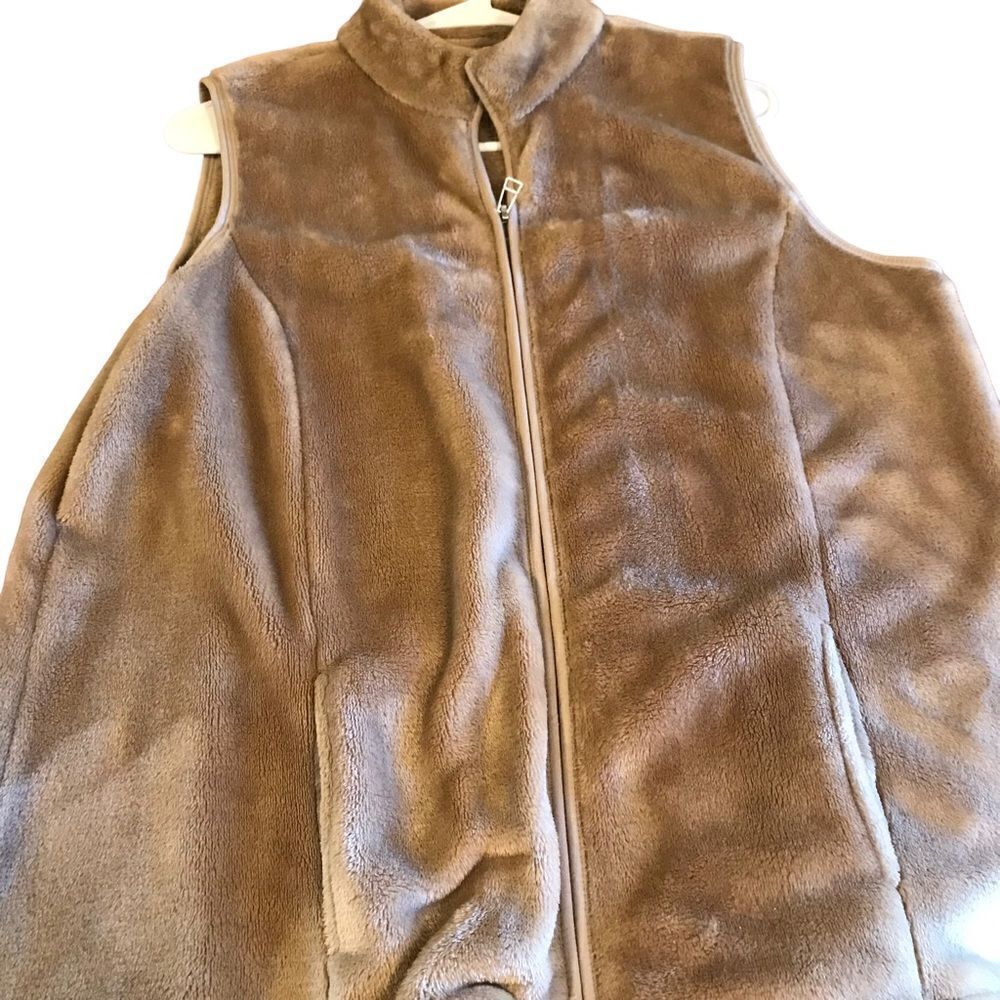 Kim Rogers petite large vest like new never worn